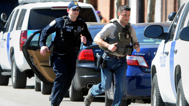 Boston Bombing Suspect Seen On Video Us Police