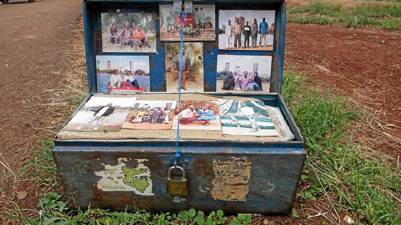 Nairobi’s traditional family portrait goes al fresco