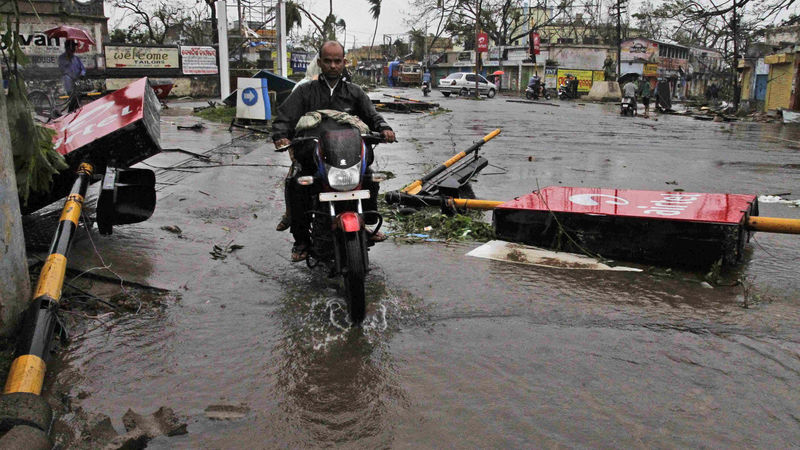 Cyclone leaves trail of destruction in India