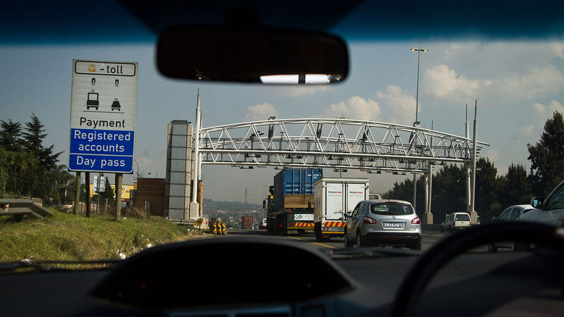 Law firm offers free lawyer for first e-toll case