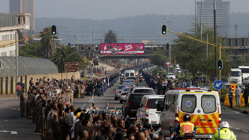 Mandela Viewing Procession Begins Smoothly