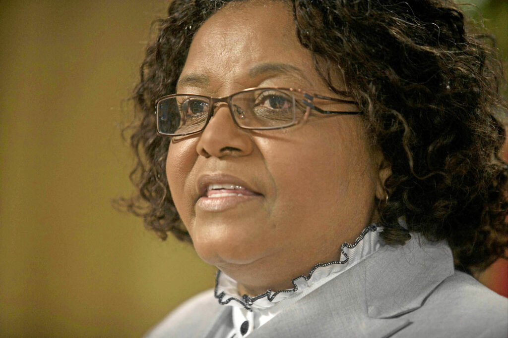 M&G Cabinet Report Card 2017: Edna Molewa