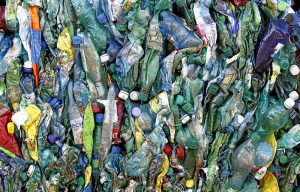 Scientists urge ambitious global plastics treaty to protect health