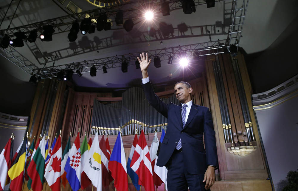 Obama warns Putin: Might is not right