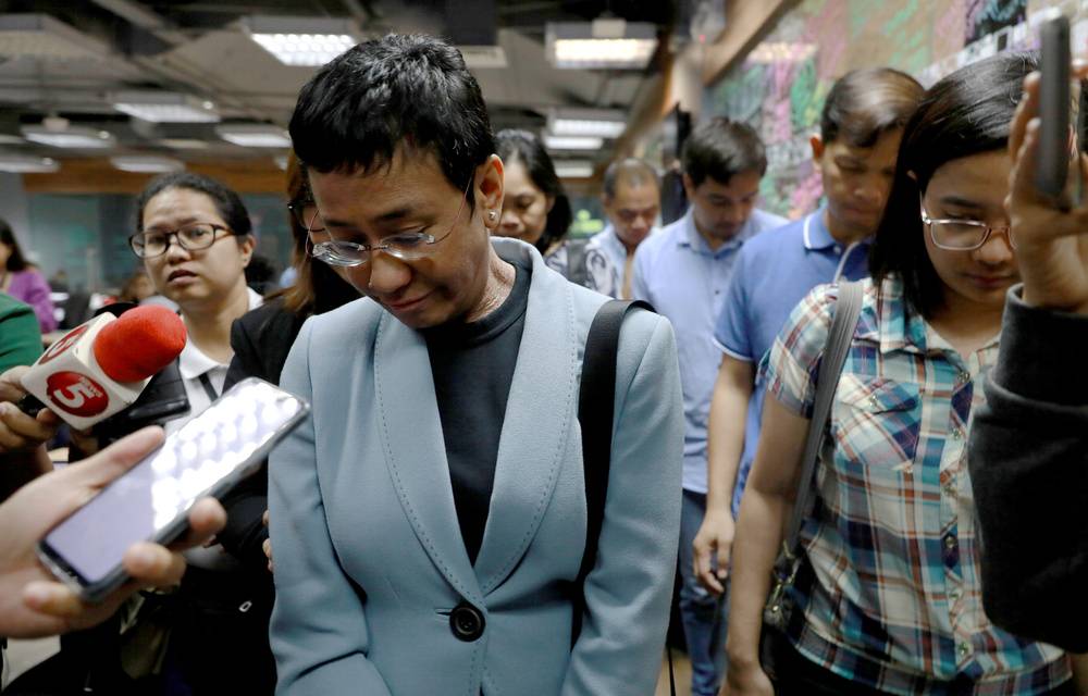 Philippines arrests Duterte critic journalist Maria Ressa