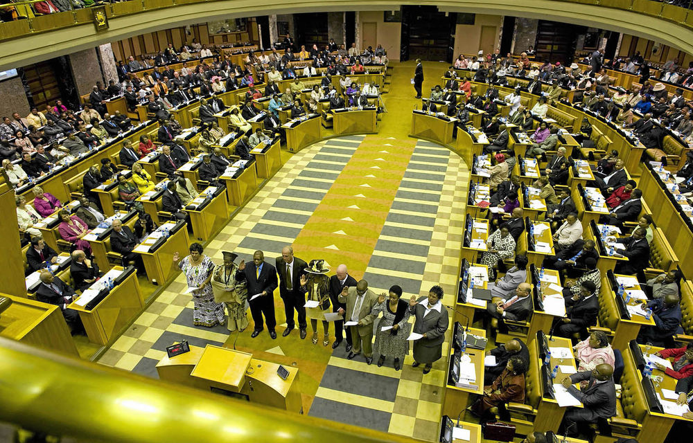 Parliament suspends head of human resources