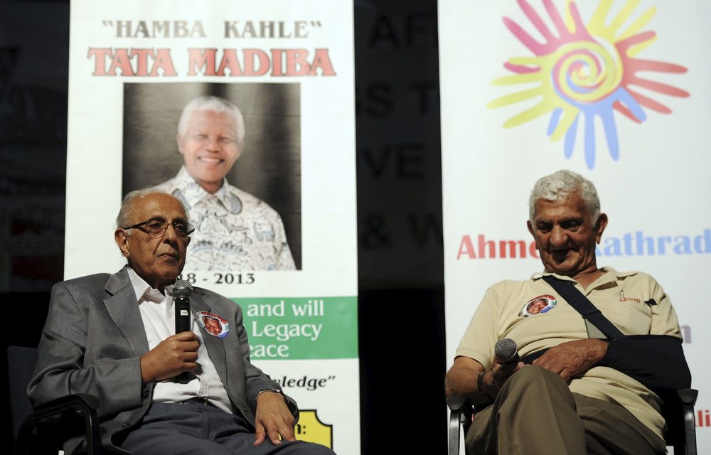 Ahmed Kathrada and Laloo Isu Chiba at a gathering
