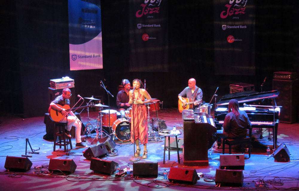 Liz Wright and her band. Live bands have been hard to find in Cape Town lately.