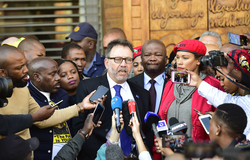 The DA’s James Selfe alongside members of opposition parties last June during the secret ballot court ruling. Photo: Themba Makofane/Gallo Images