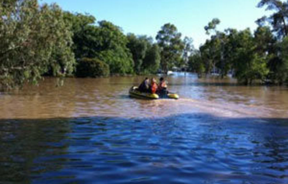 Australian towns evacuated amid flooding fears