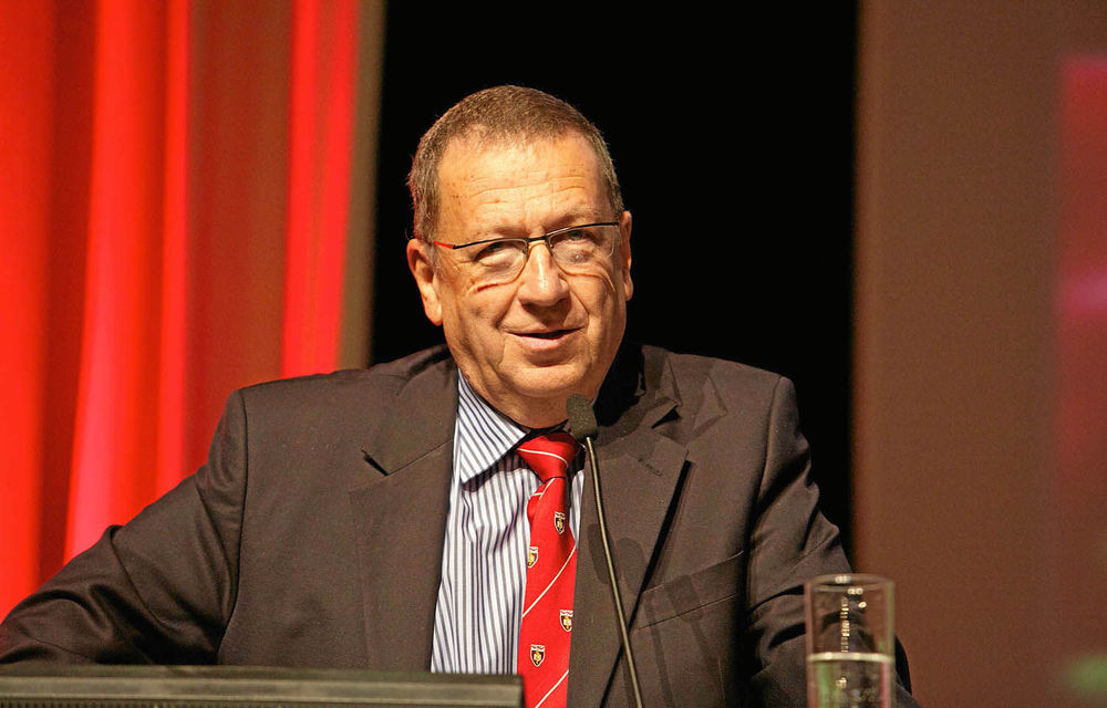 Professor Barry Schoub received the ASLM Lifetime Achievement Award