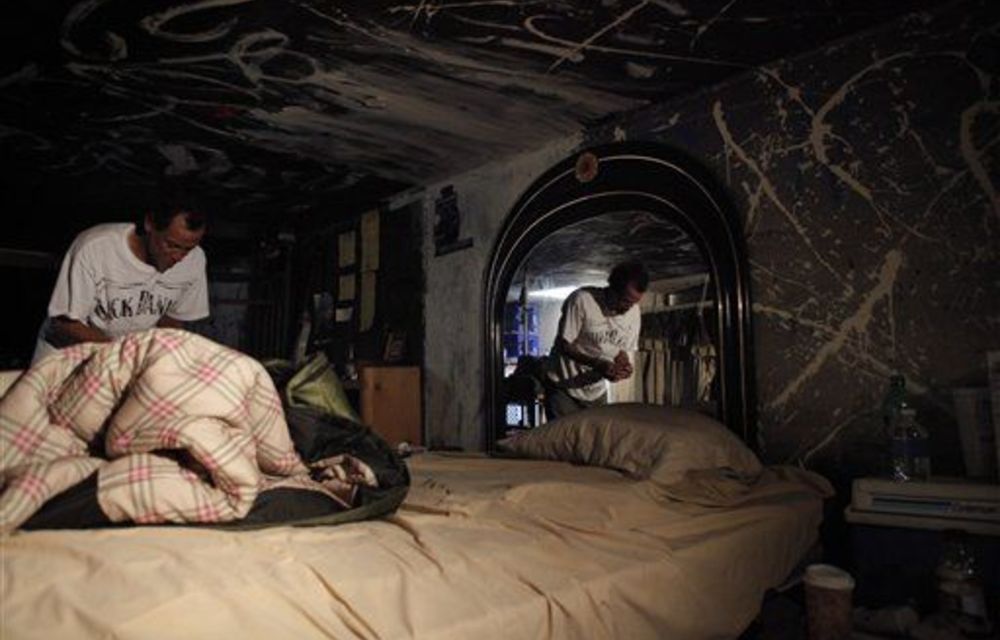 Tunnels Beneath Vegas A Refuge For The Homeless