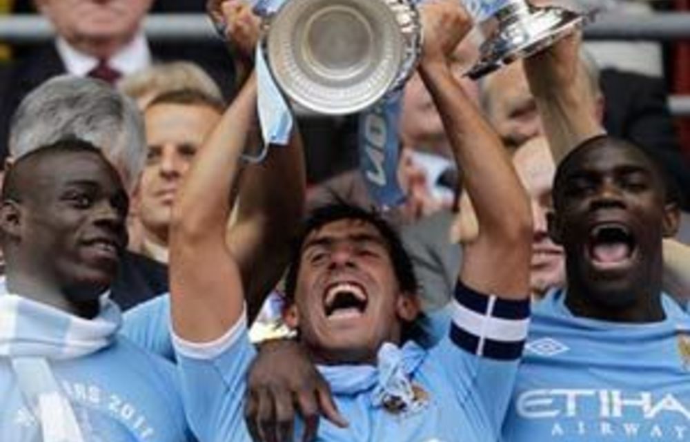 Manchester City end trophy drought