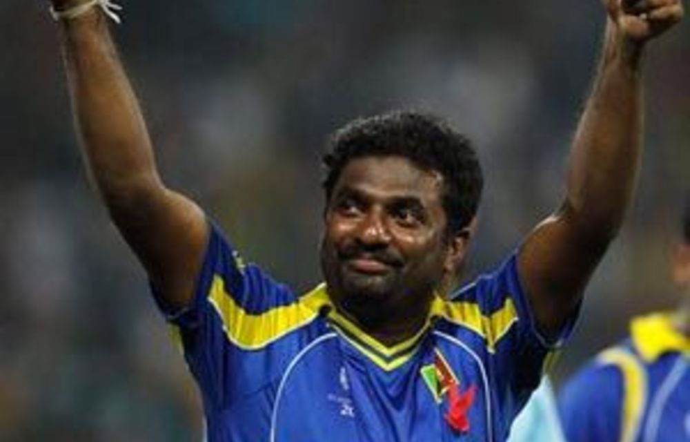 Sri Lanka give Murali final standing ovation