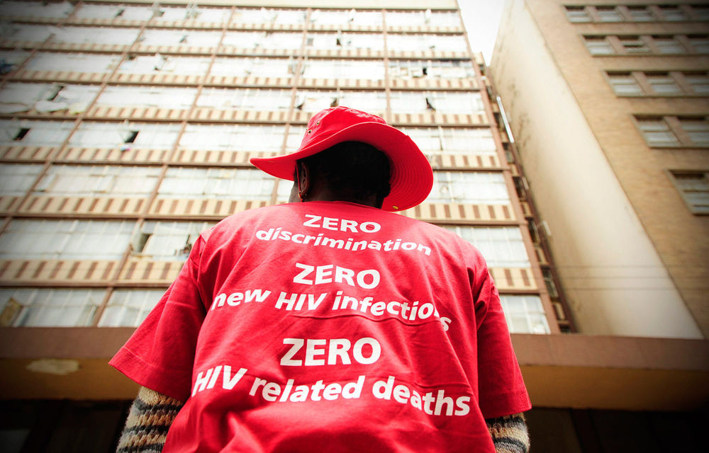 An estimated 104 000 babies were saved from mother-to-child HIV infection in 2010.