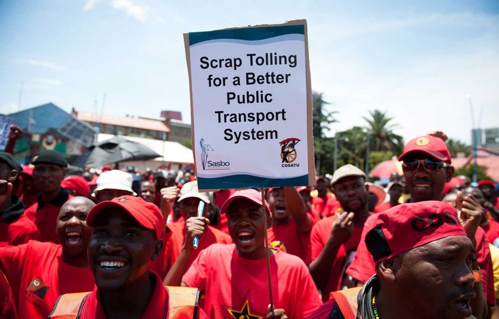 Muted beginning to Cosatu’s e-tolls protest