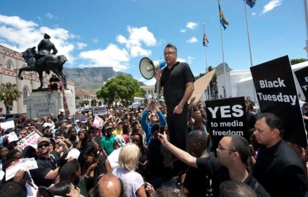 Right2Know and members of the public marched to Parliament to demand changes in the so-called secrecy Bill.