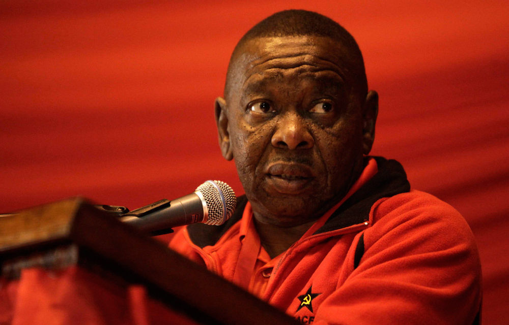 SACP general secretary Blade Nzimande's absence at a party gala dinner is seen as a political snub against Deputy President Kgalema Motlanthe.