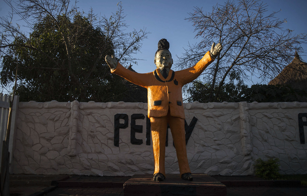 The entrance to Papa Penny’s house boasts a giant statue of the maverick musician