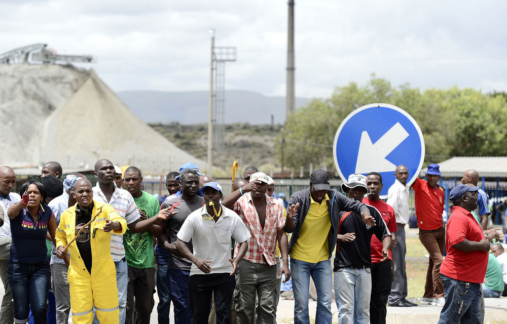 Amplats workers react to retrenchments with planned strike