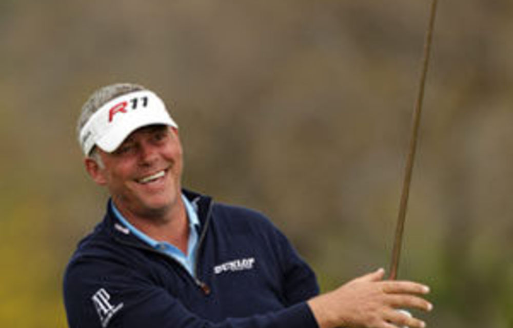 Clarke keeps cool to grab British Open victory