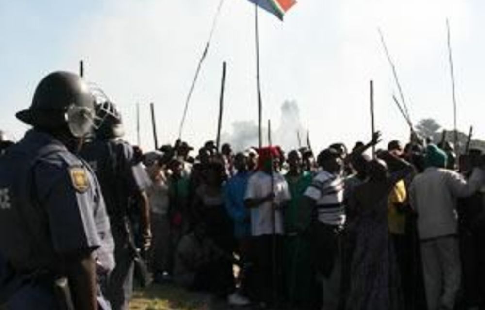Kya Sand Protesters Told To Behave