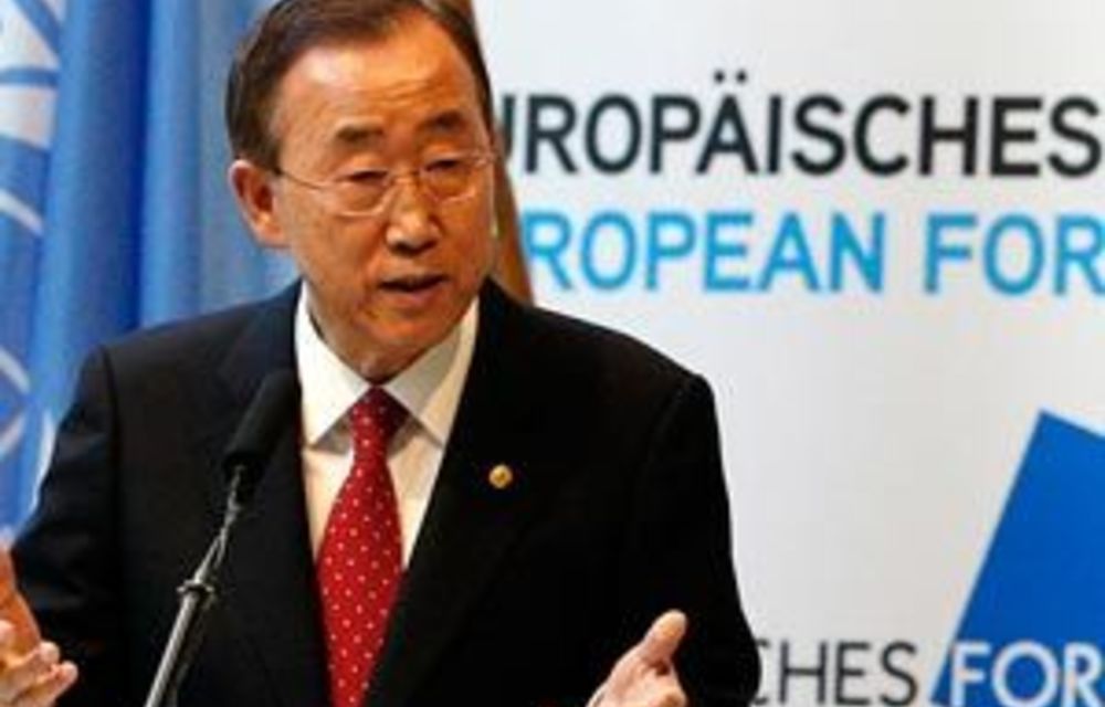UN chief in Rwanda amid row over war-crimes report