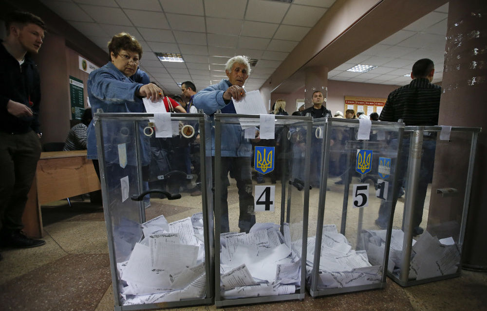 Voters decide on the status of the Donetsk region in the eastern Ukrainian city of Mariupol on May 11.