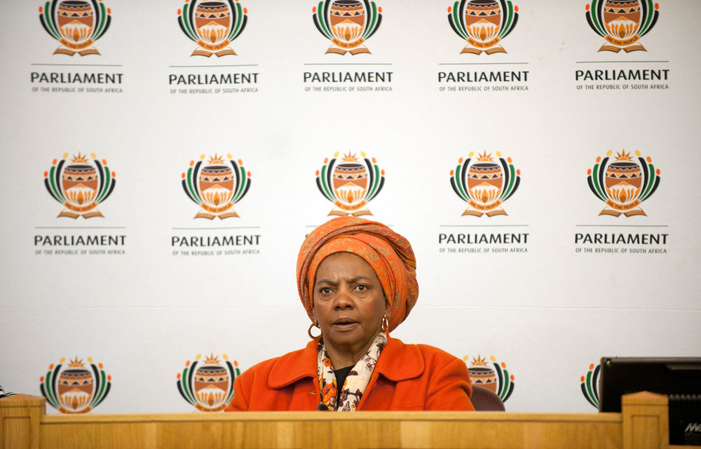 Deputy speaker Nomaindia Mfeketo has recommended secretary to Parliament Zingile Dingani be fired with immediate effect.