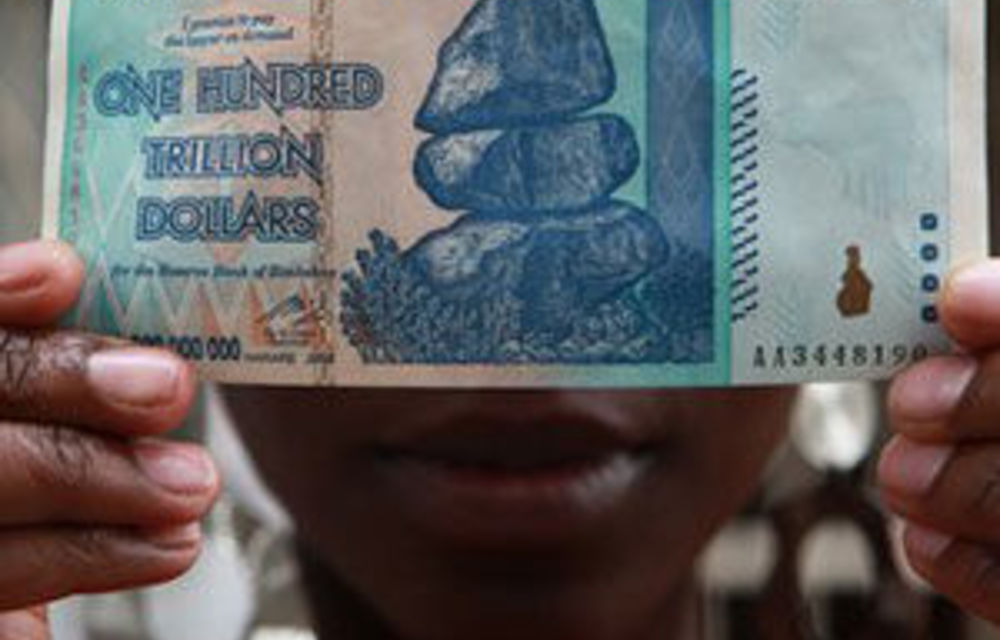 Visitors Snap Up 100 Trillion Zimbabwe Bank Notes