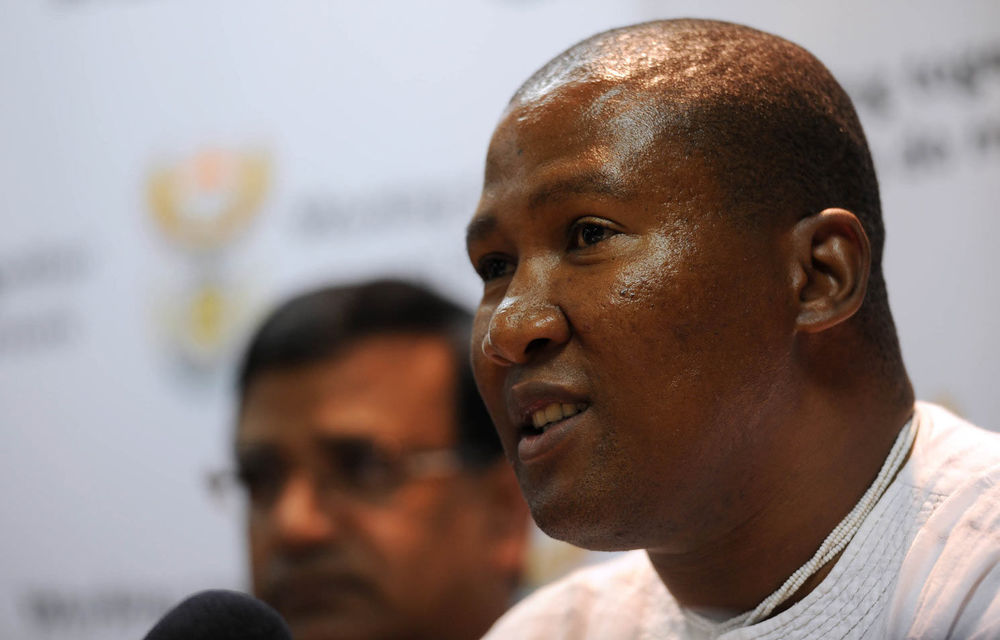 Mandla Mandela fails to appear in court