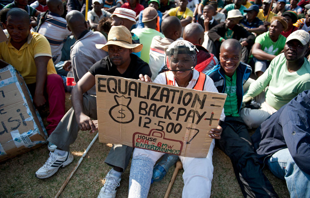 Workers at Gold Fields' Beatrix number four shaft have heeded a final ultimatum to return to work and were all back before the deadline.