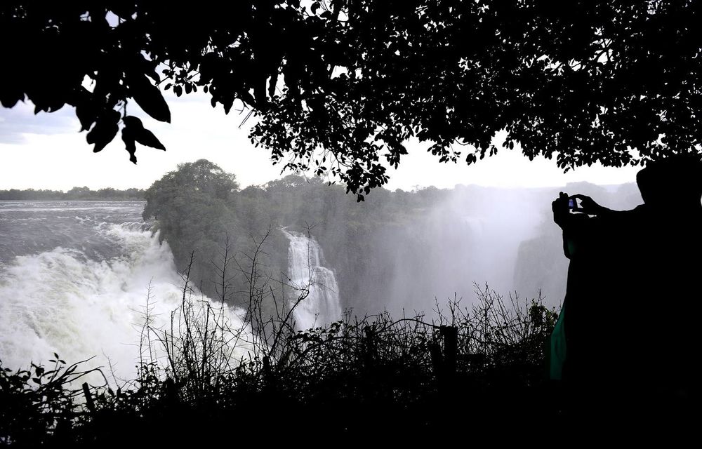 SA signs memo aimed at increasing tourism with Zim