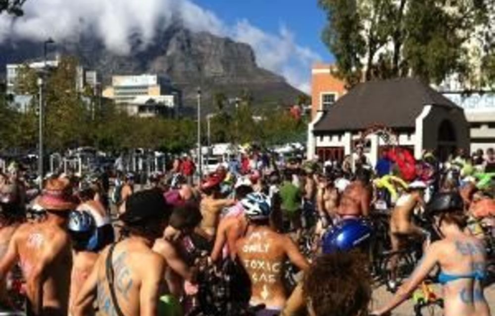 Naked Cyclists Dare Cape Town To Change