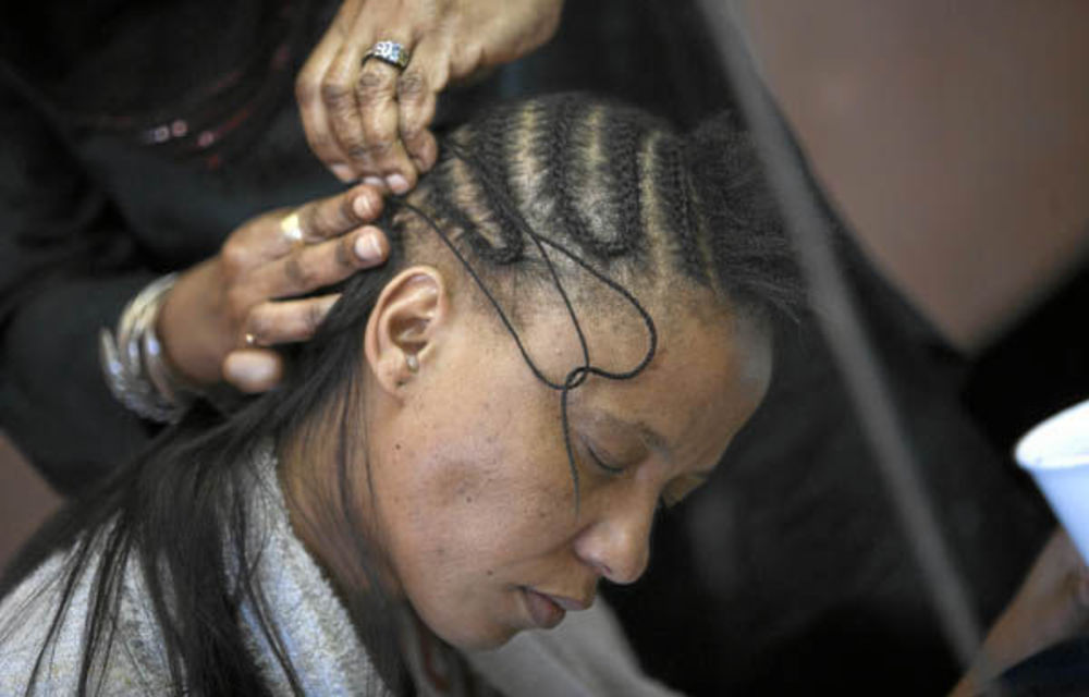 Making hairdo: Paucity and proverbs in Durban