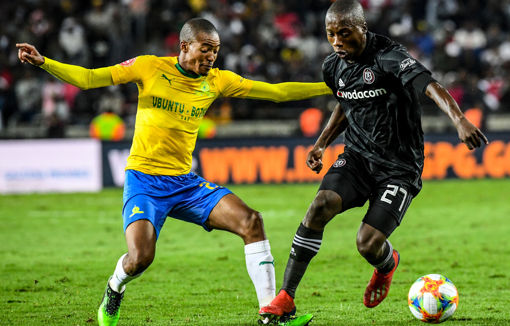 Orlando Pirates missed the opportunity to leapfrog Mamelodi Sundowns into first place on the log after the two played out an entertaining stalemate on Monday evening.