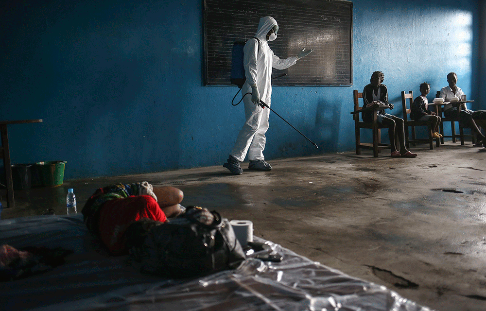 Decades of conflict in the eastern Congo has made local communities fearful of the army and even UN peacekeepers accompanying health workers.