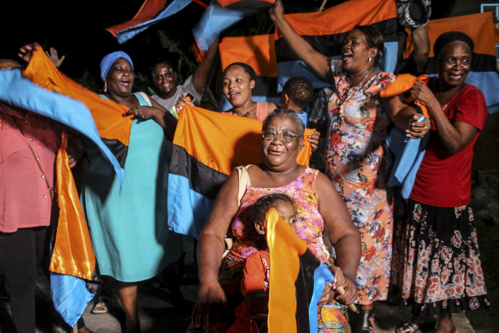 Let Chagossians go home, decide their future