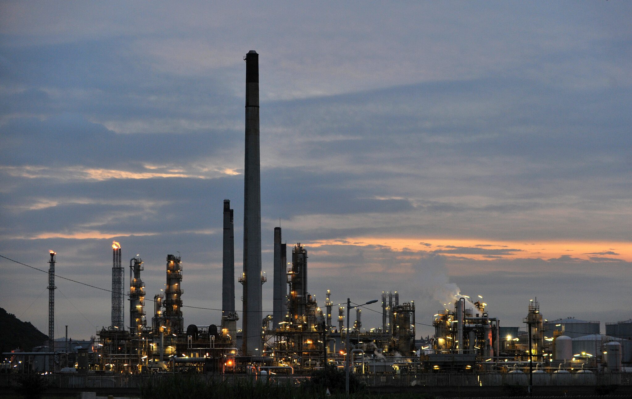 Africa low on refineries, including oilproducer Nigeria The Mail & Guardian