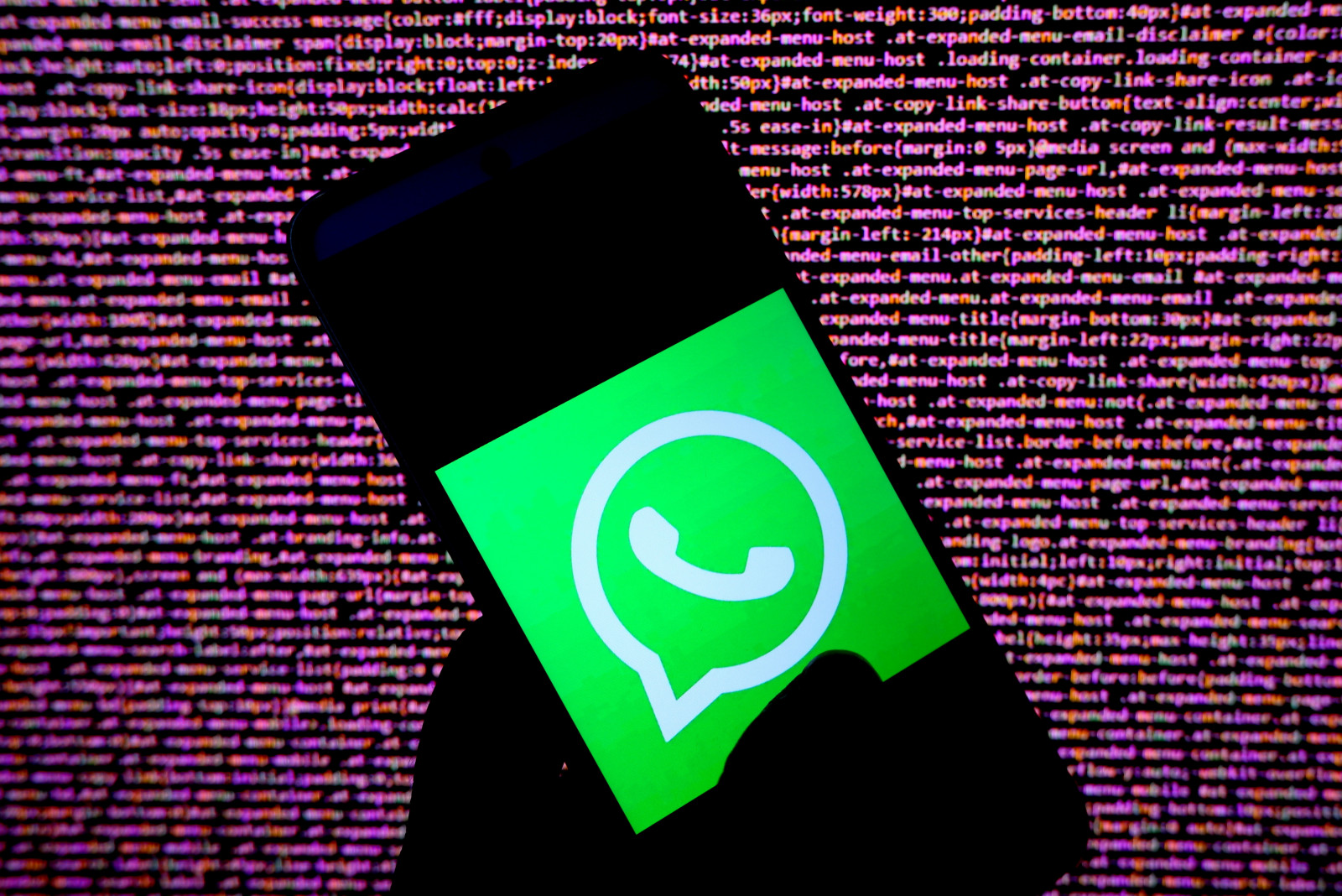 WhatsApp to introduce display pictures within group chats: How it will work