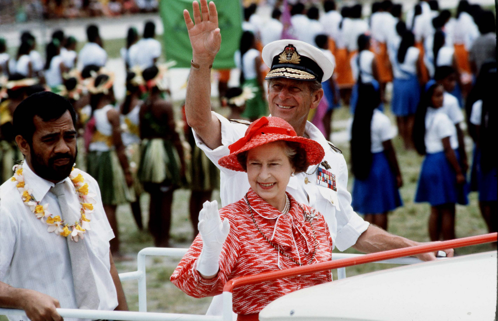 queen elizabeth dancing with ghana｜TikTok Search