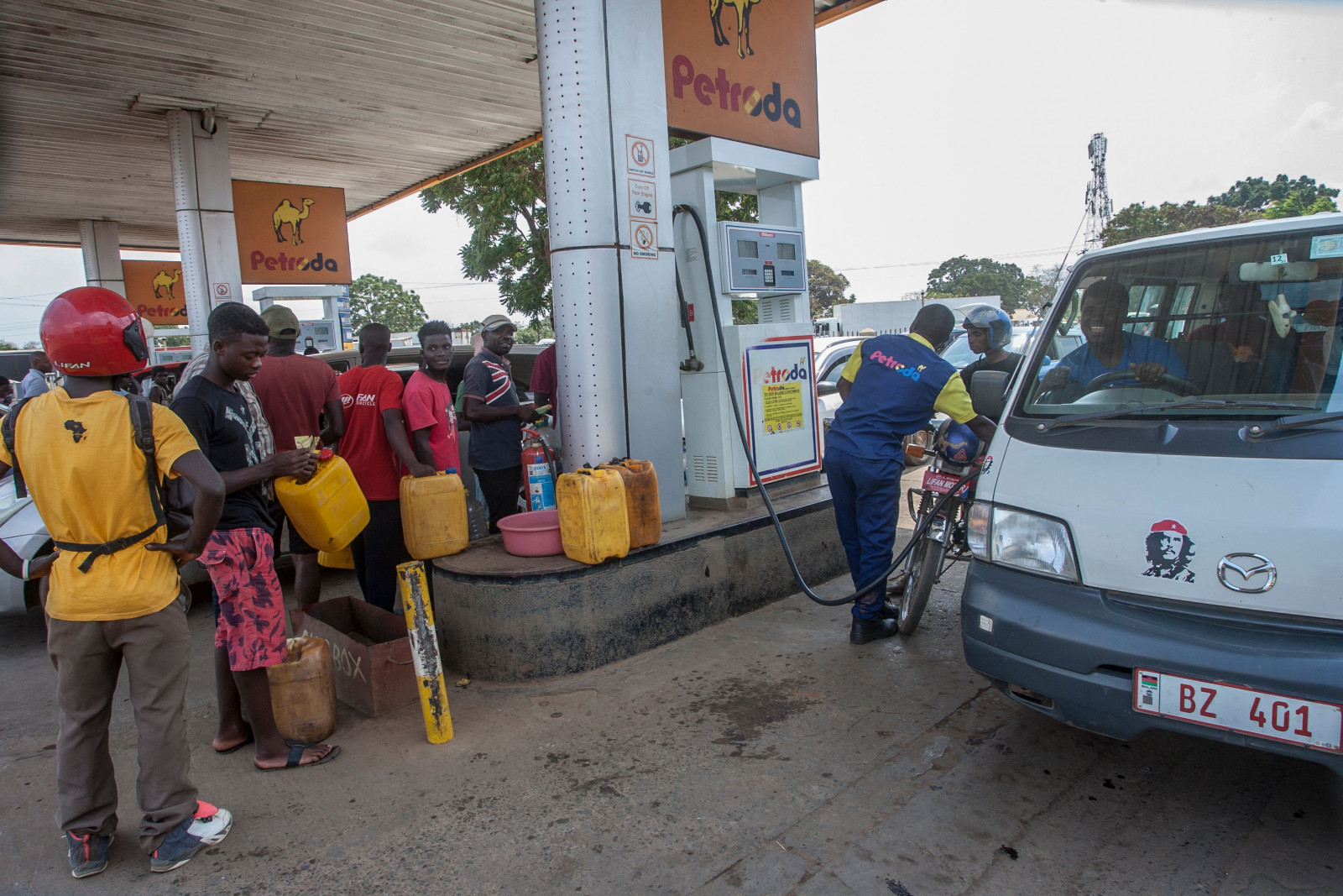 Dearth of foreign currency drives Malawi’s fuel shortage The Mail