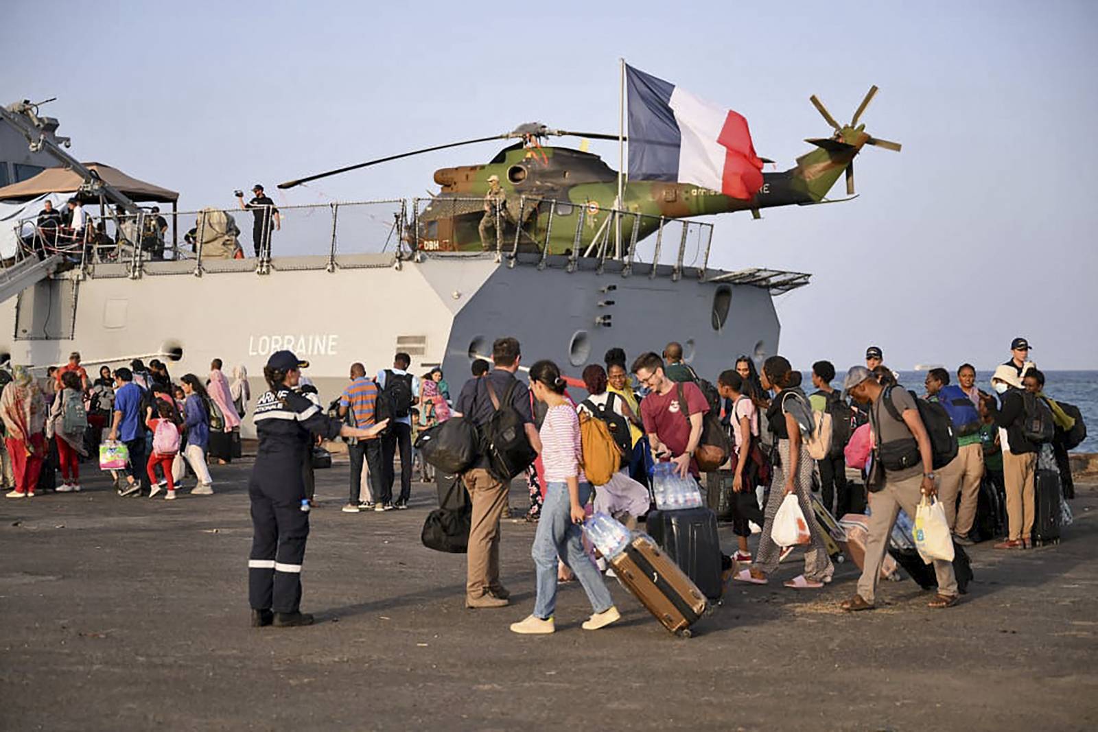 What countries are doing to extract citizens from conflict-torn Sudan