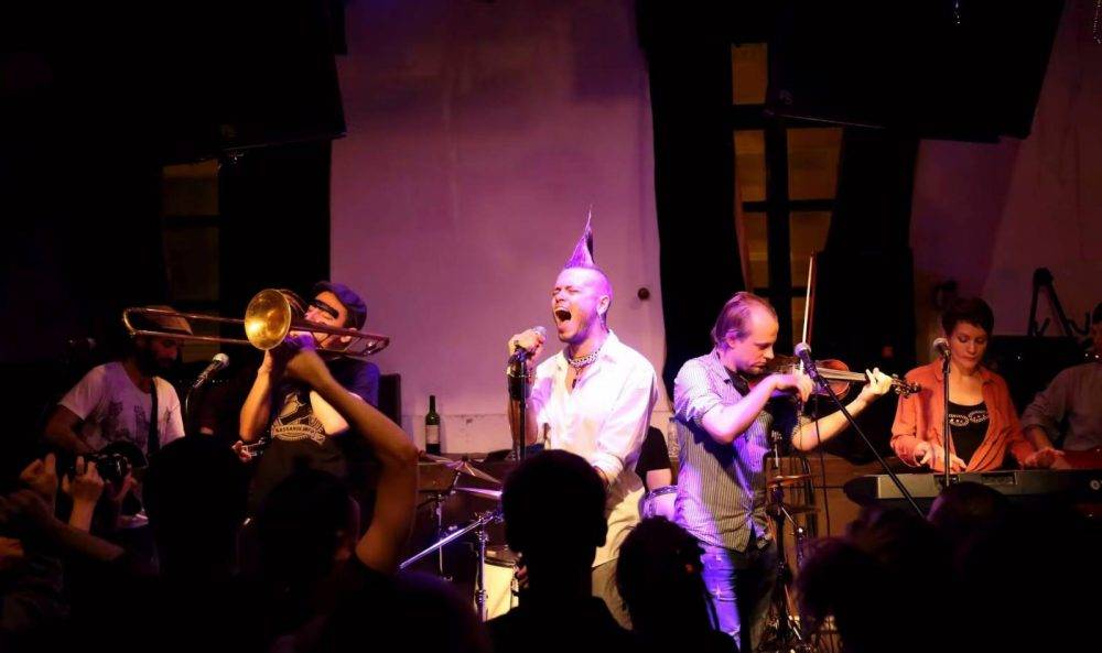 Ak Band