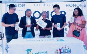 HONOR Technologies Africa gifts devices to Siyafunda CTC for digital skills and enterprise development