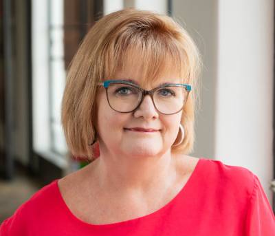 Dr Jane Usher2