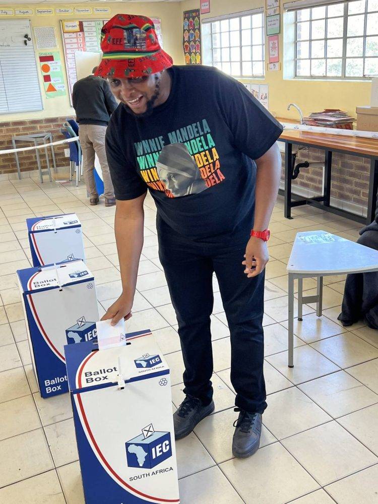 Shivambu criticises IEC for voting delays at Soweto’s Moses Kotane Primary School