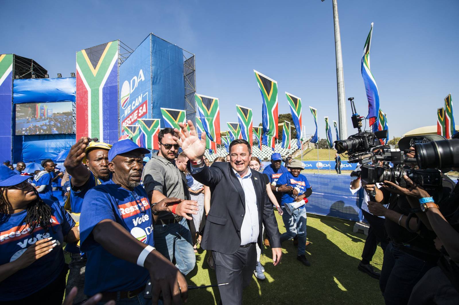 Steenhuisen: NHI bill a populist stunt before the elections