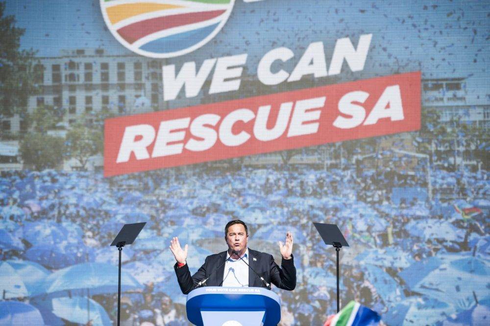 Steenhuisen calls on South Africans to strip the ANC of its majority