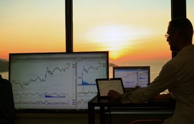 Discover how AI-Powered analytics are revolutionising retail Forex Trading in 2025
